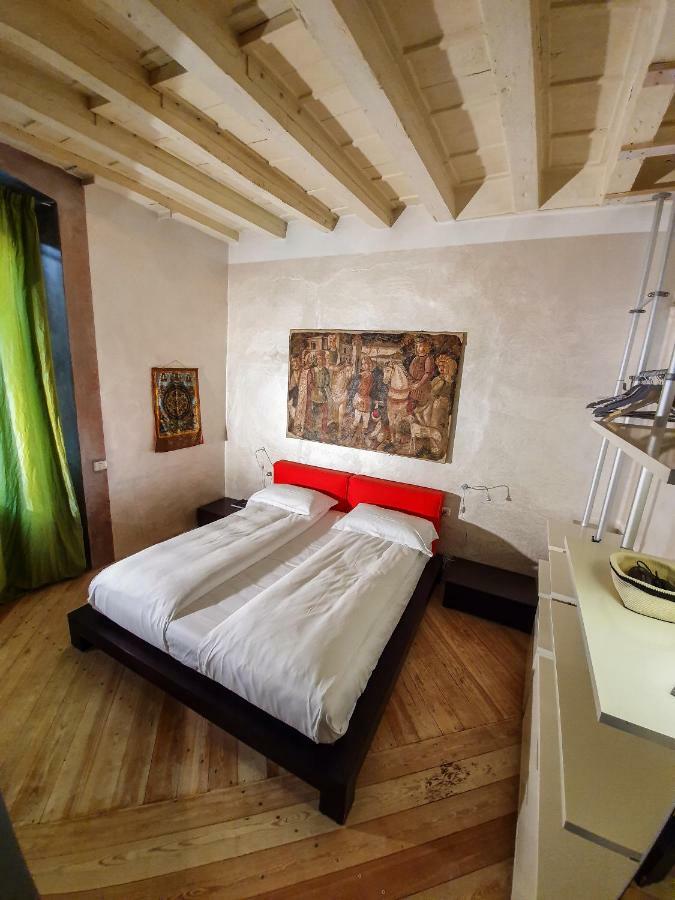 Flora Inn, Flora I - Nel Cuore Di Bergamo Alta Exterior foto